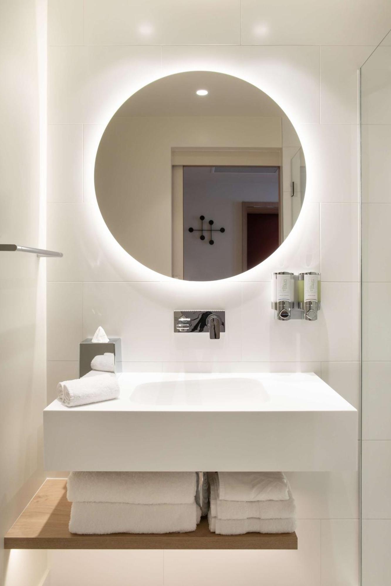 Hampton By Hilton Riga Airport Hotel Marupe Luaran gambar