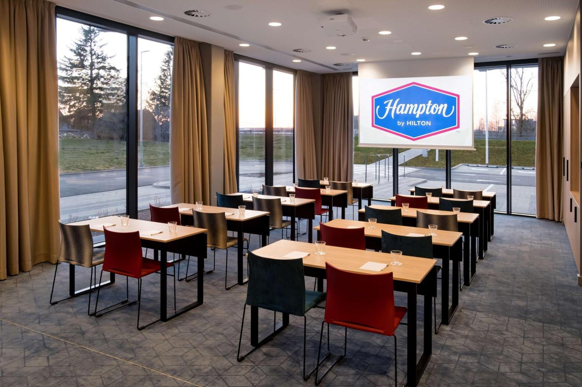 Hampton By Hilton Riga Airport Hotel Marupe Luaran gambar