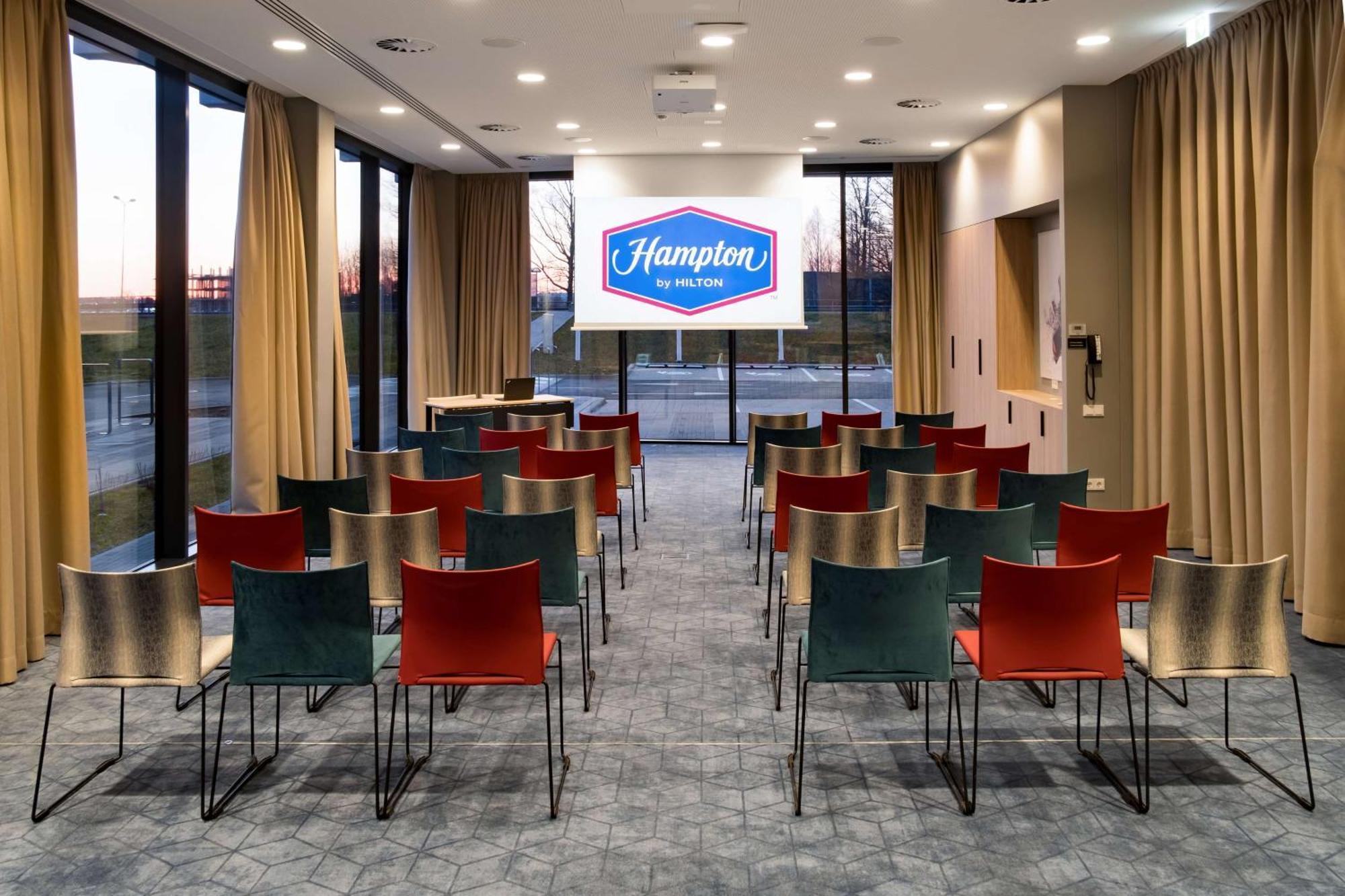 Hampton By Hilton Riga Airport Hotel Marupe Luaran gambar