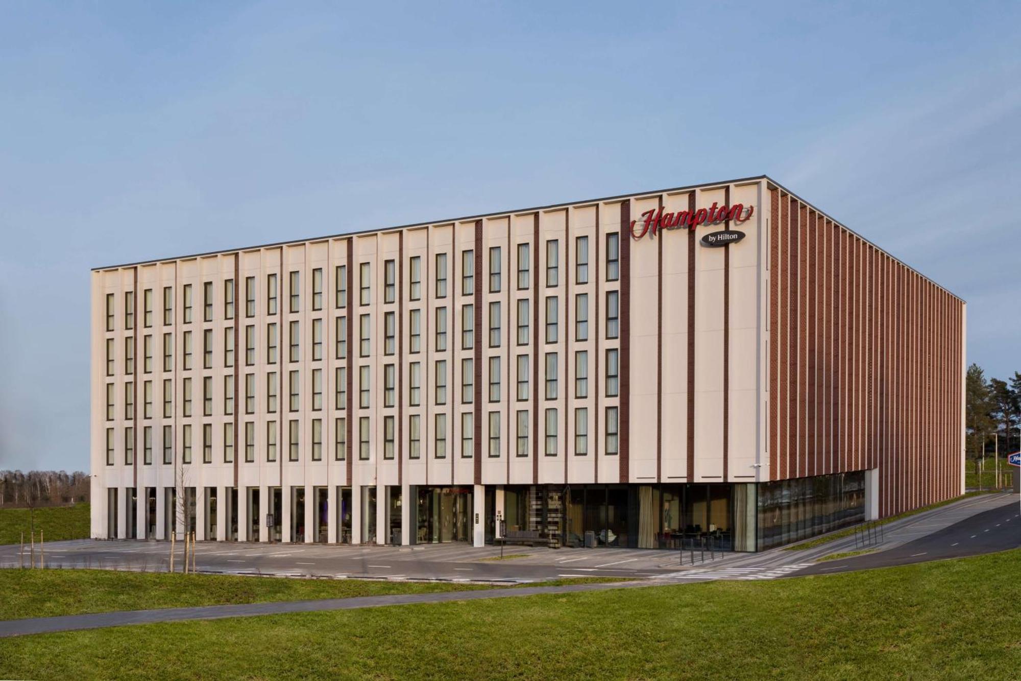 Hampton By Hilton Riga Airport Hotel Marupe Luaran gambar