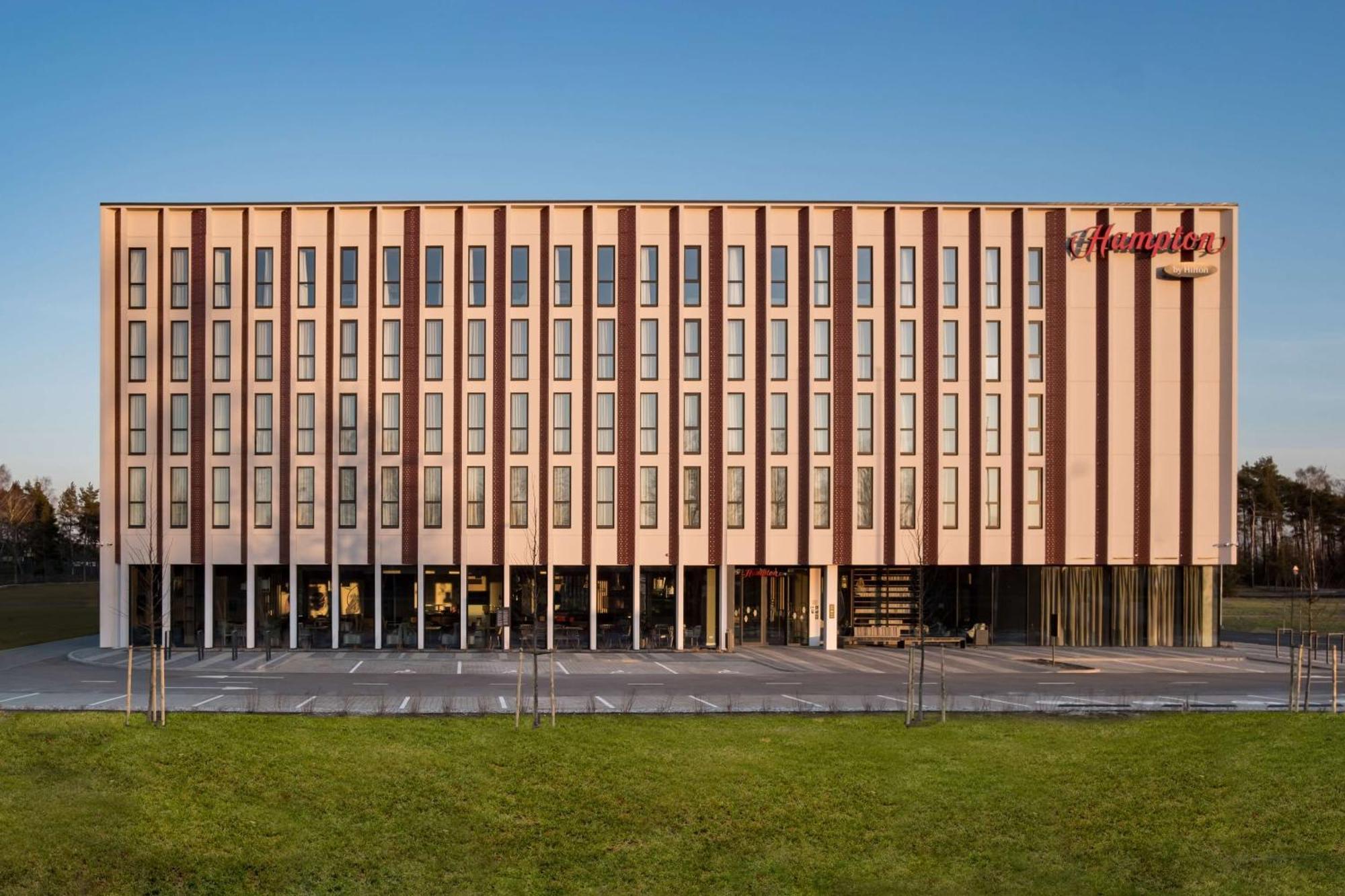 Hampton By Hilton Riga Airport Hotel Marupe Luaran gambar
